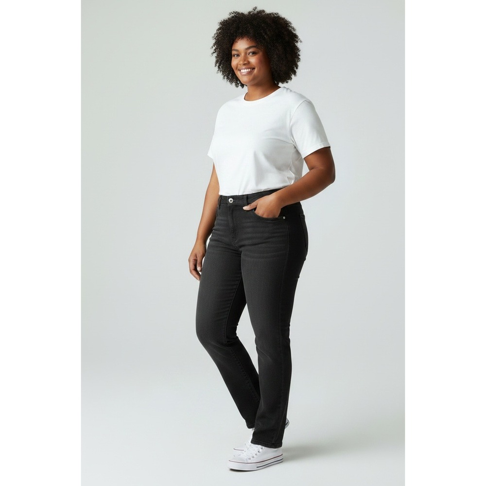 Almost Famous Womens Size 22 Black Straight Leg Jeans Embroidered Back Pockets
